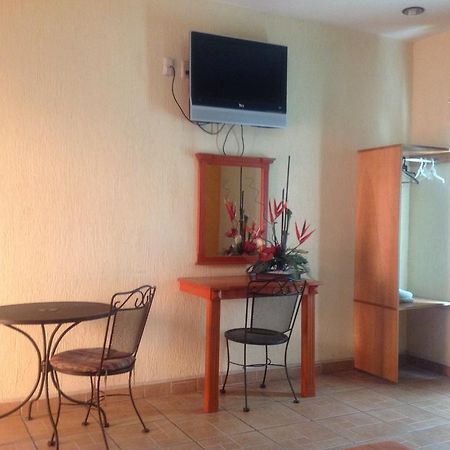 Hotel Genoves San Juan de los Lagos Room photo
