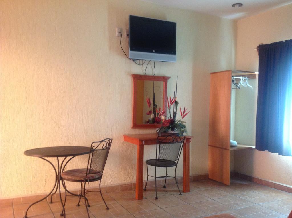 Hotel Genoves San Juan de los Lagos Room photo