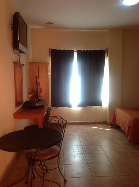Hotel Genoves San Juan de los Lagos Room photo